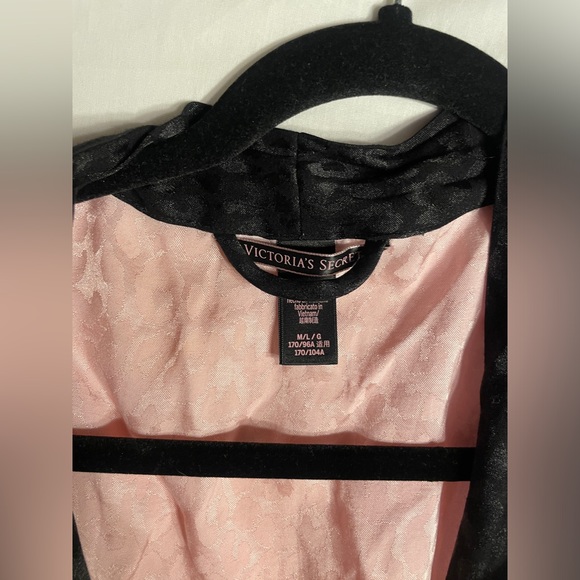 Victoria’s Secret Robe - Picture 2 of 4
